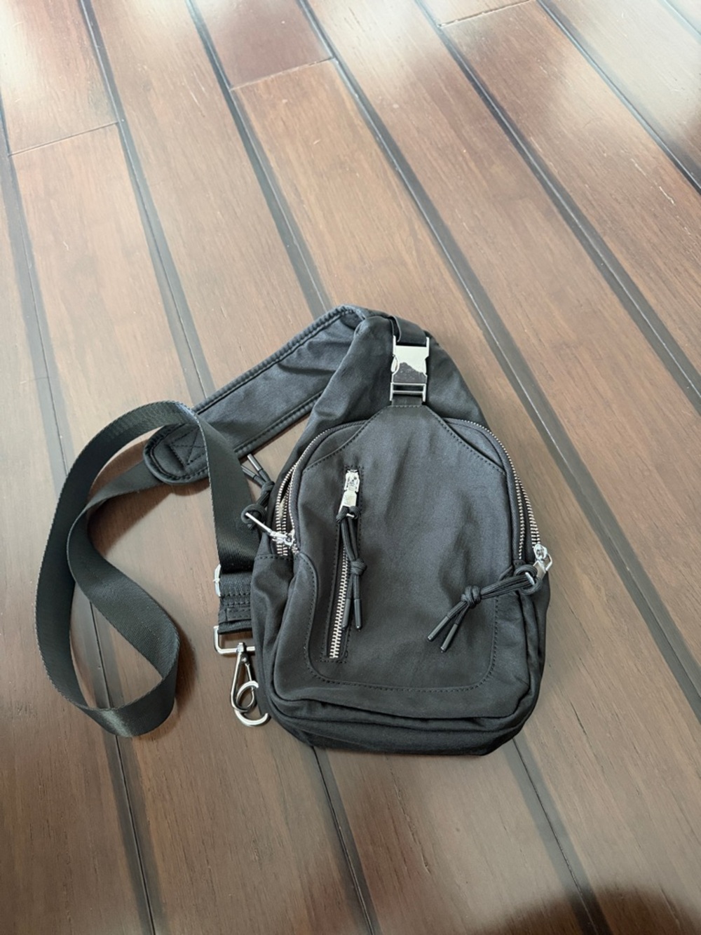 Black Crossbody Sling Bag for Men / Women - Classic Everyday Carry